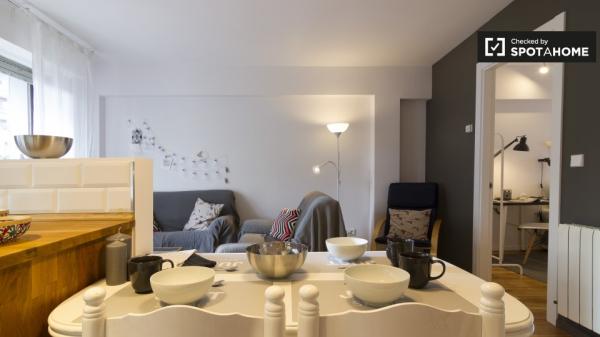 Habitación amueblada en apartamento de 3 dormitorios en Begoña, Bilbao