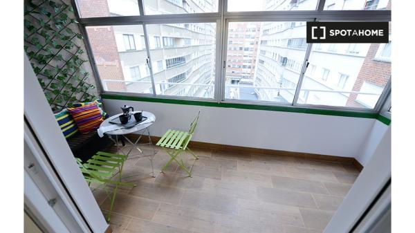 Room for rent in 4-bedroom apartment in Ametzola, Bilbao