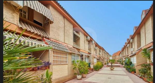 Chalet en Barrio Cabo de las Huertas