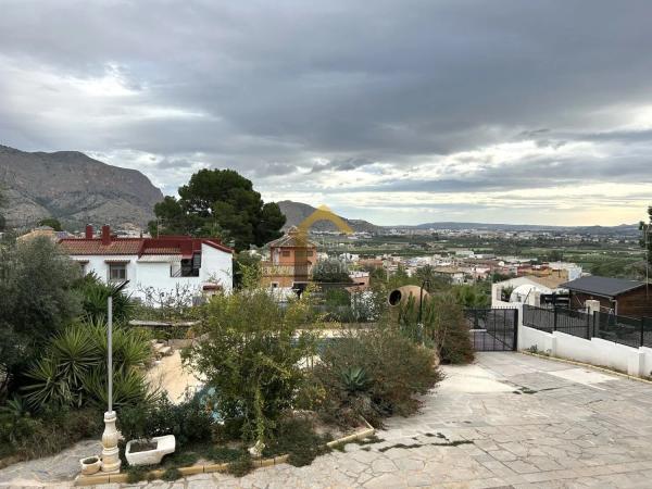 Chalet en Montepinar-La Aparecida-Raiguero