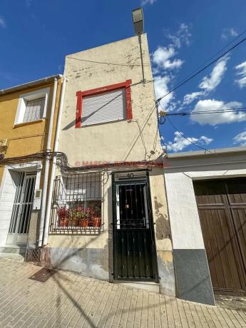 Casa independiente en calle Castillo