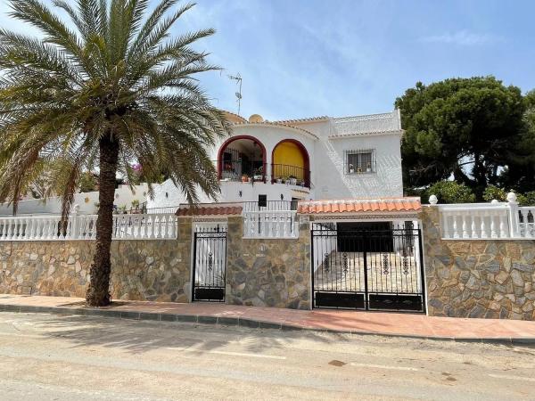 Chalet en Barrio La Zenia