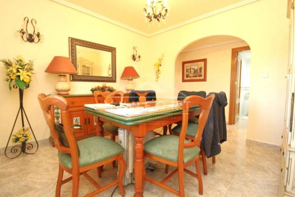 Chalet en Barrio Playa Flamenca