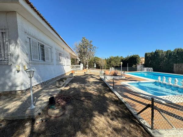 Casa independiente en avenida Covadonga