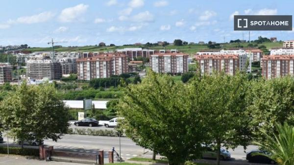 Habitación en piso compartido en Santander