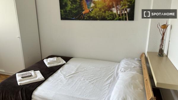 Room in shared apartment in Santander