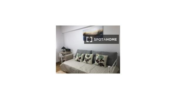 Studio-Apartment zur Miete in Santander