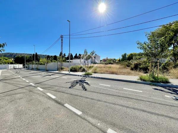 Terreno en calle de la Pitera