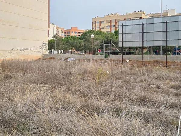 Terreno en bulevar de Teulada