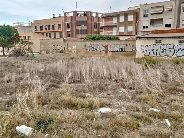 Terreno en bulevar de Teulada