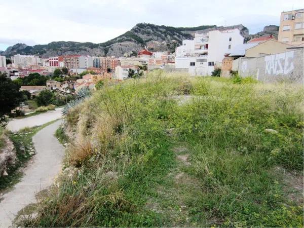 Terreno en Barri Zona Nord