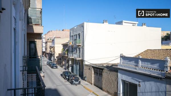 Studio apartment for rent in Burjassot, Valencia