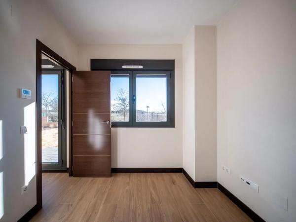 Chalet adosado en venta en Soto de Henares, 34